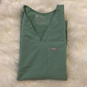 Figs Catarina One Pocket Scrub Top in Jade XXSmall
